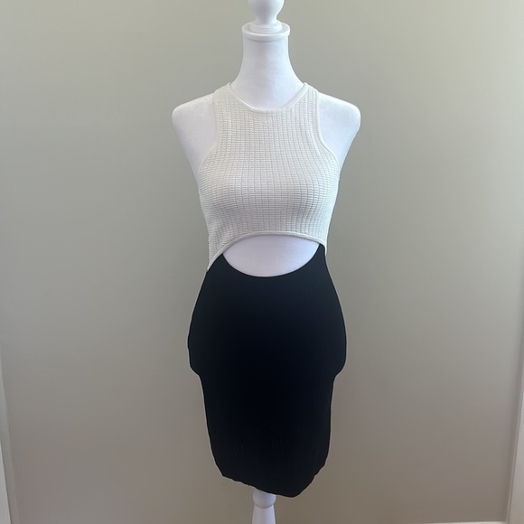 Solid & Striped The Cassandra Knit Dress In Blackout Colorblock NWT Size Small - Picture 3 of 8
